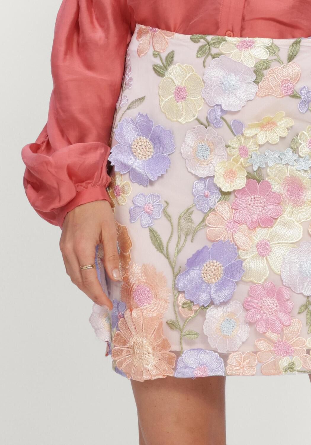 Mehrfarbige/Bunte Y.A.S. R&ouml;cke YASFLOWERING HW SKIRT - large