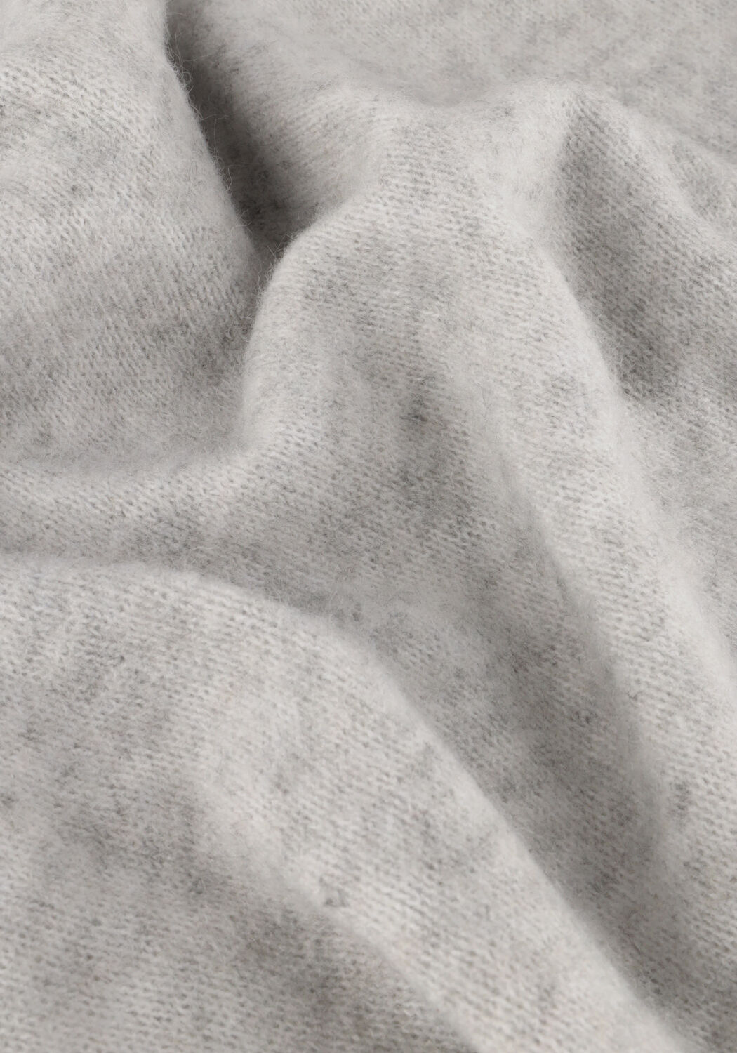 Graue MINUS Midikleid LILIANNE V-NECK MIDI KNIT DRESS - large