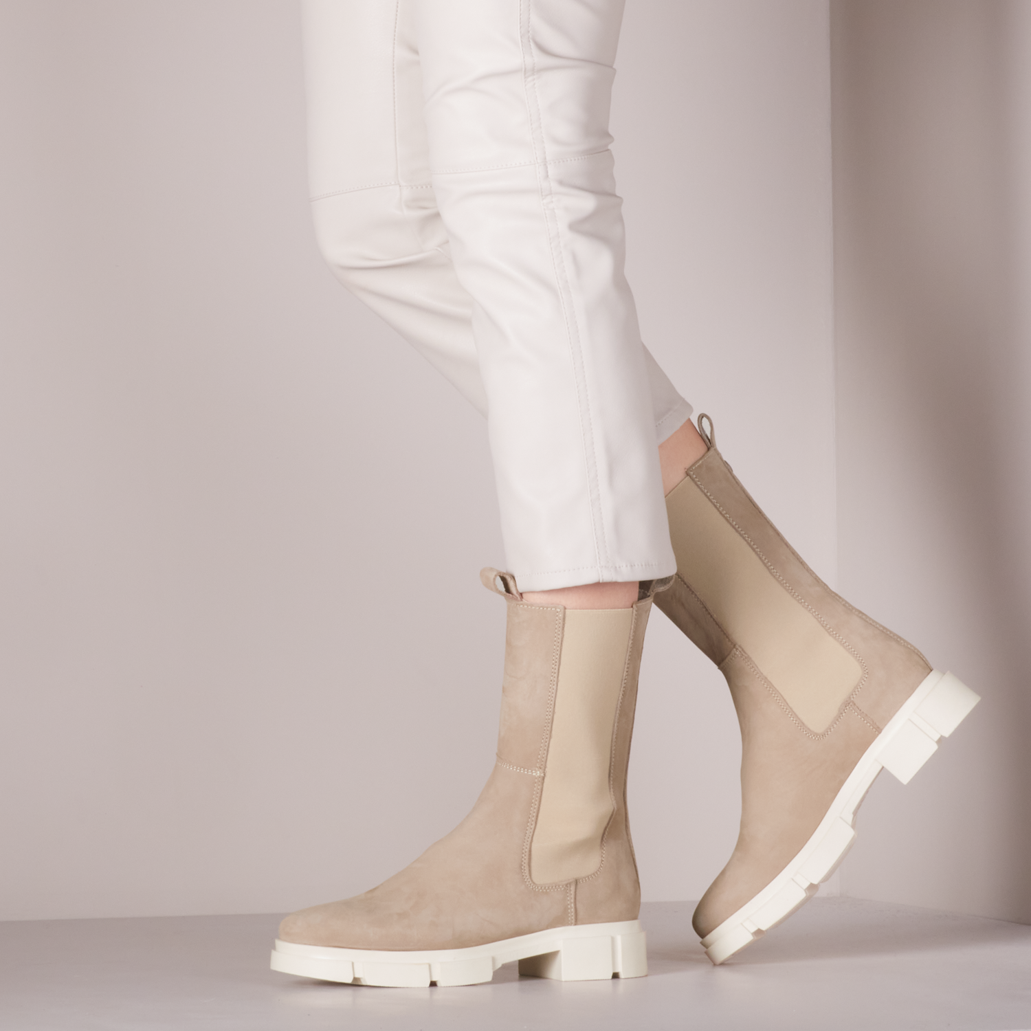 women's chelsea boots beige