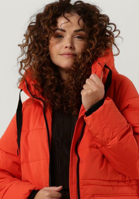 Orangene MSCH COPENHAGEN Wattierte Jack PAVINARIA JACKET - large