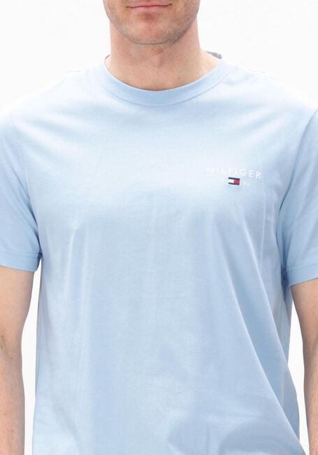 Hellblau TOMMY HILFIGER T-shirt BRAND LOVE SMALL HILFIGER TEE - large