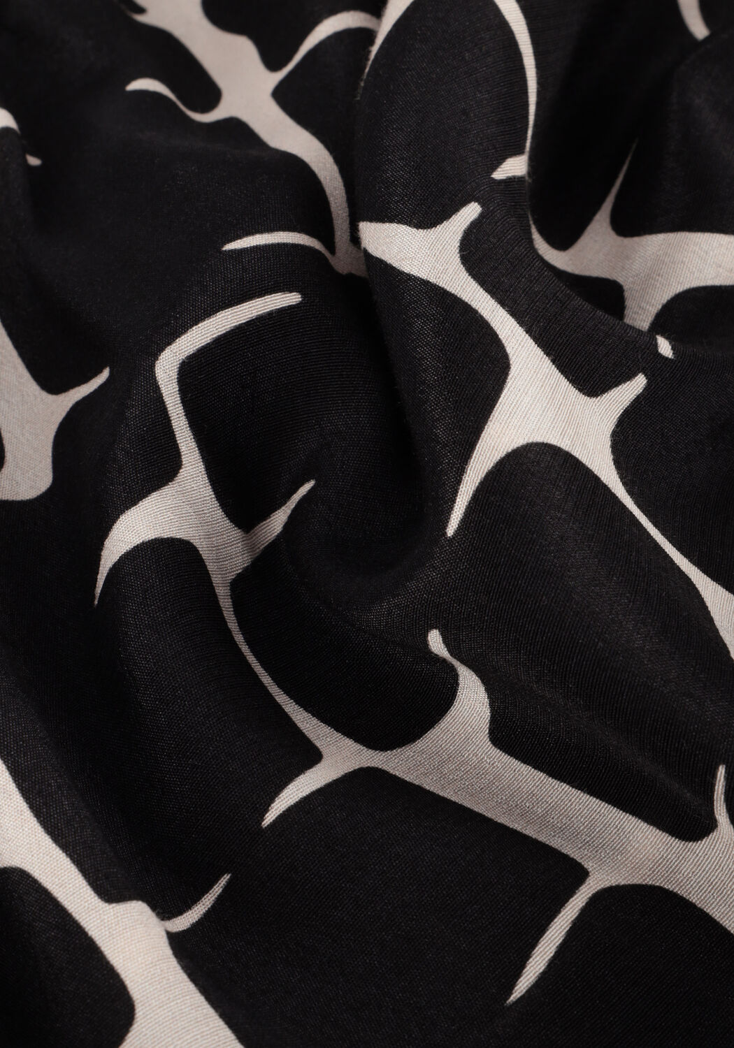 Schwarze NUKUS Maxikleid ANGELA DRESS NORA - large