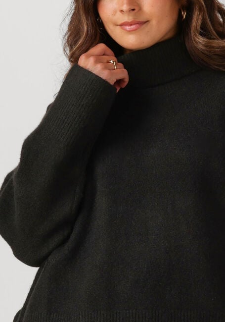 Schwarze NOTRE-V Pullover NV-GWENDA - large