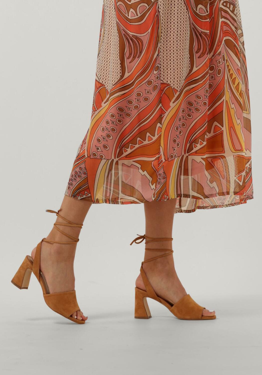 Cognacfarbene NOTRE-V Sandalen 37809 - large