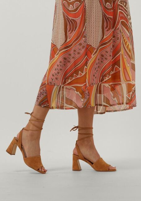 Cognacfarbene NOTRE-V Sandalen 37809 - large