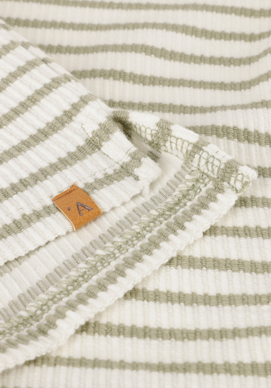 Olive LIL' ATELIER T-shirt NMMTADEO SS LOOSE TOP LIL - large