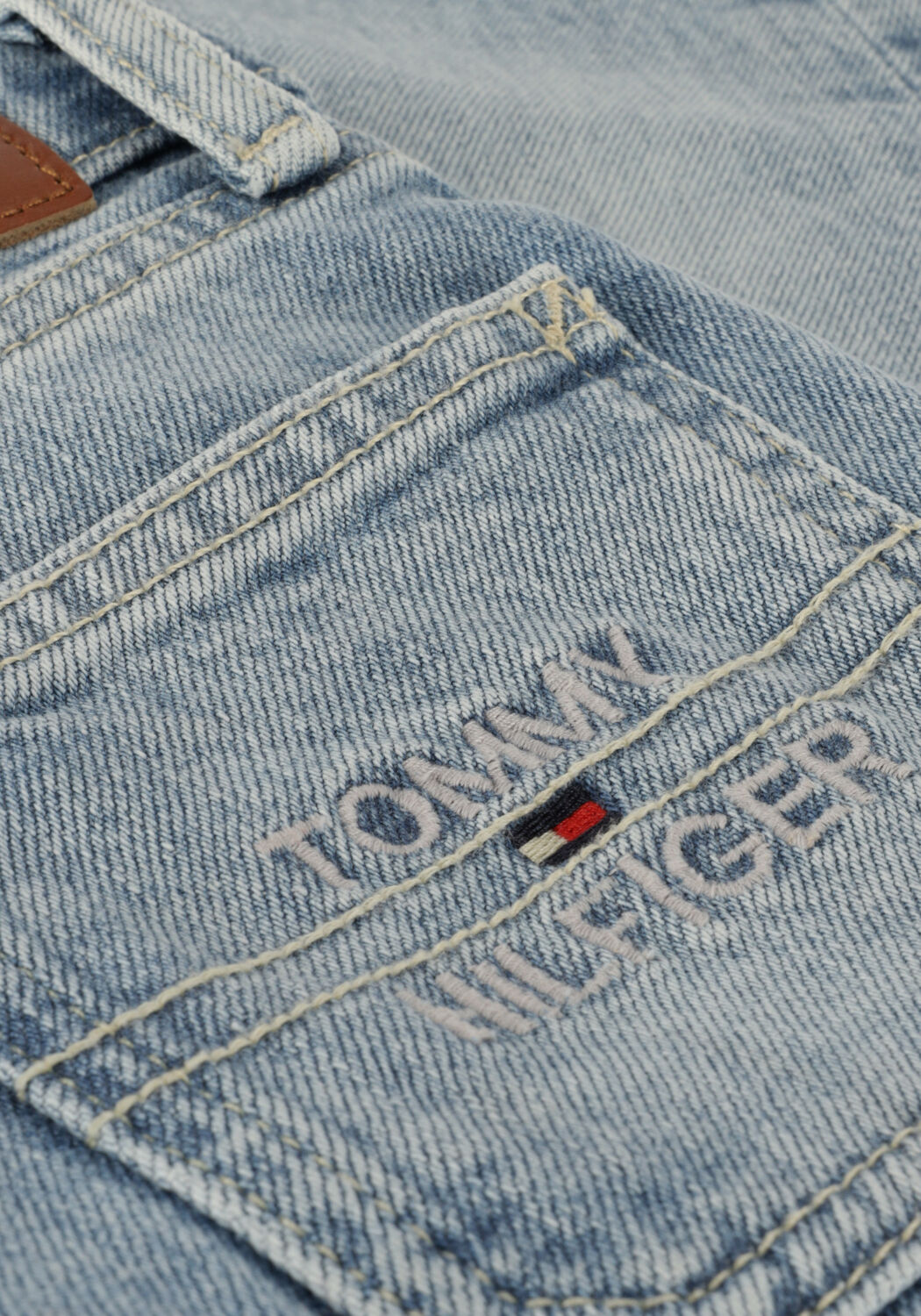 Blaue TOMMY HILFIGER Straight leg jeans SKATER JEAN RECYCLED - large