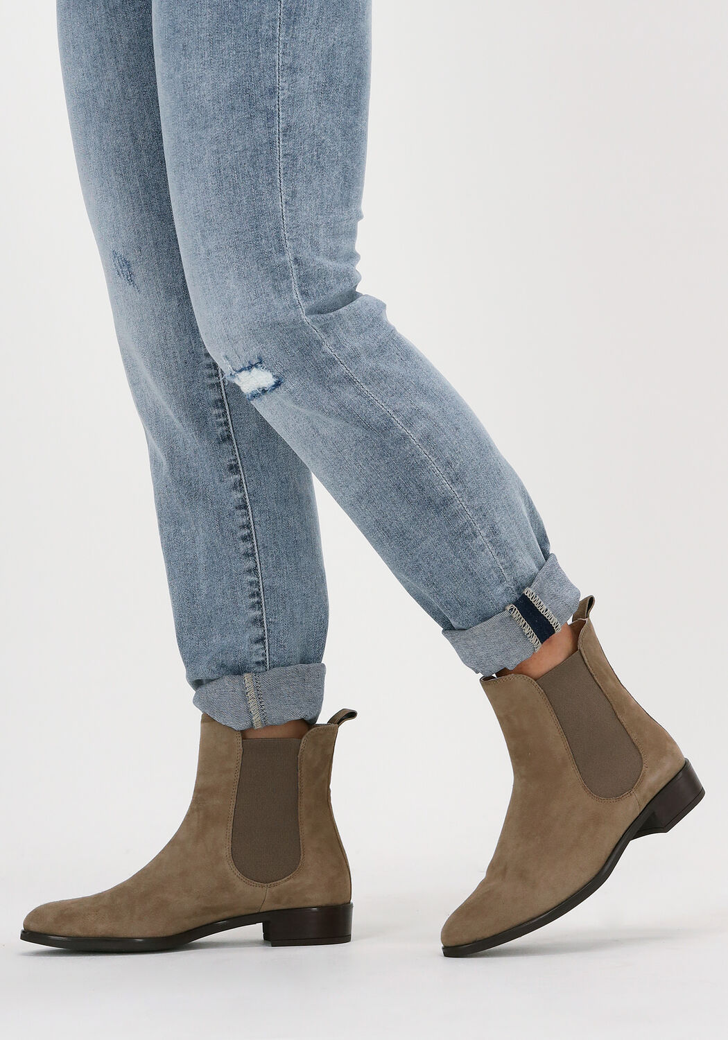 Unisa outlet chelsea boots