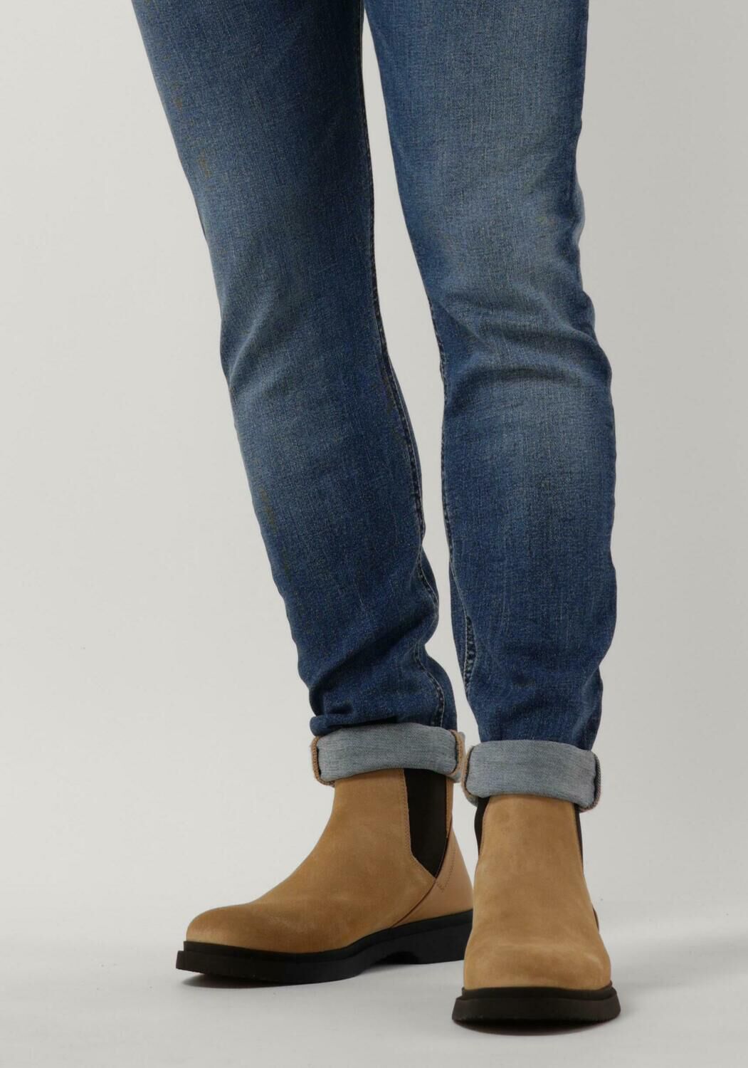 Soda chelsea boots on sale