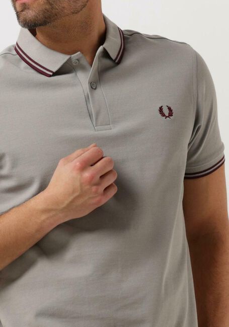 Hellgrau FRED PERRY Polo-Shirt TWIN TIPPED FRED PERRY SHIRT - large