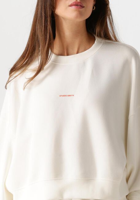 Weiße STUDIO AMAYA Pullover BETTY - large