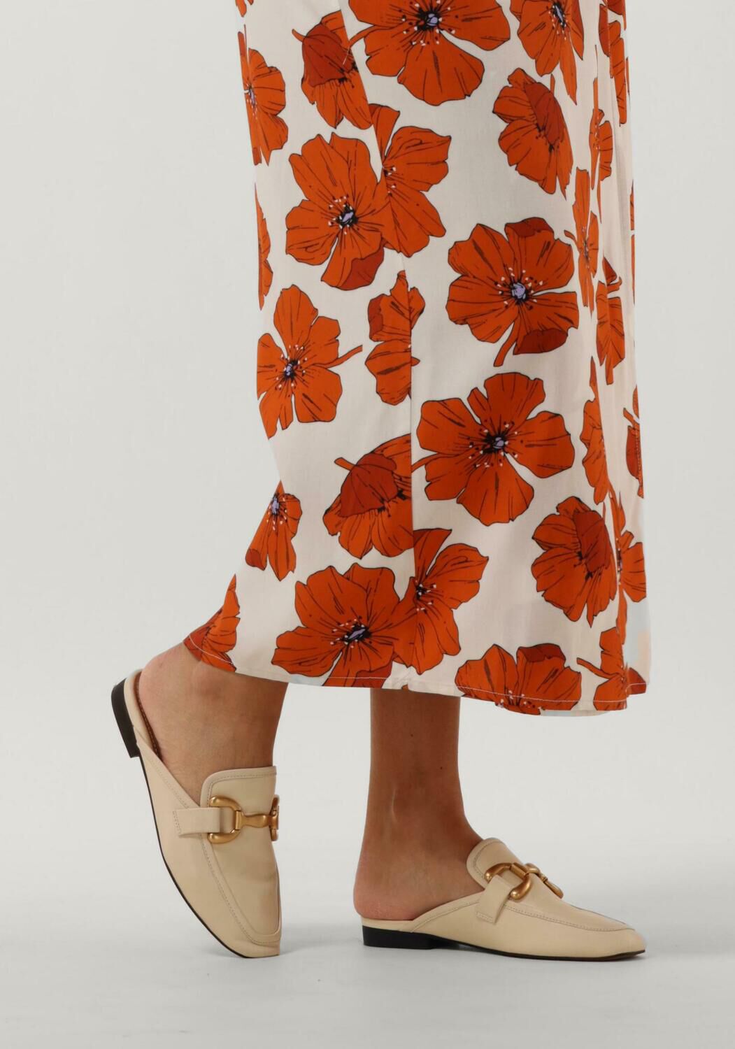 Wei&szlig;e BIBI LOU Mules 570Z10VK - large