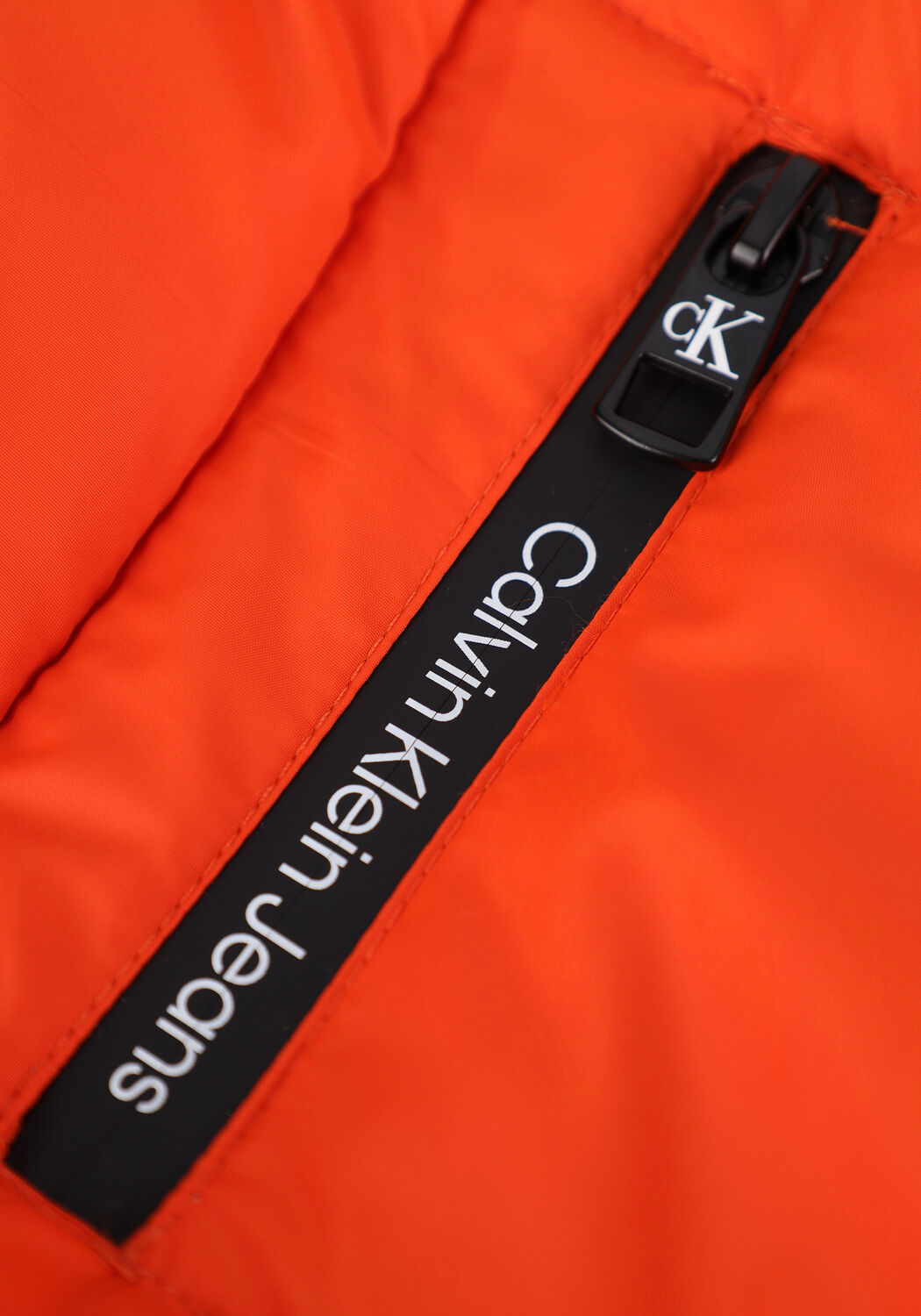 Orangene CALVIN KLEIN Wattierte Jack ESSENTIAL PUFFER JACKET - large