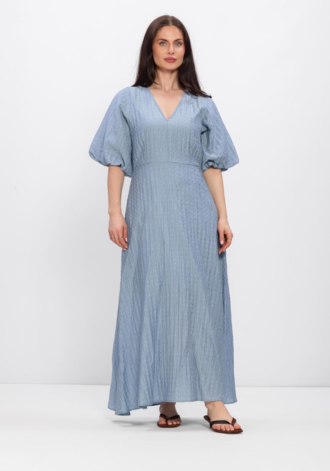 Blaue SELECTED WOMEN Midikleid SLFMADDIE SS CLOSED BACK MIDI DRESS - large