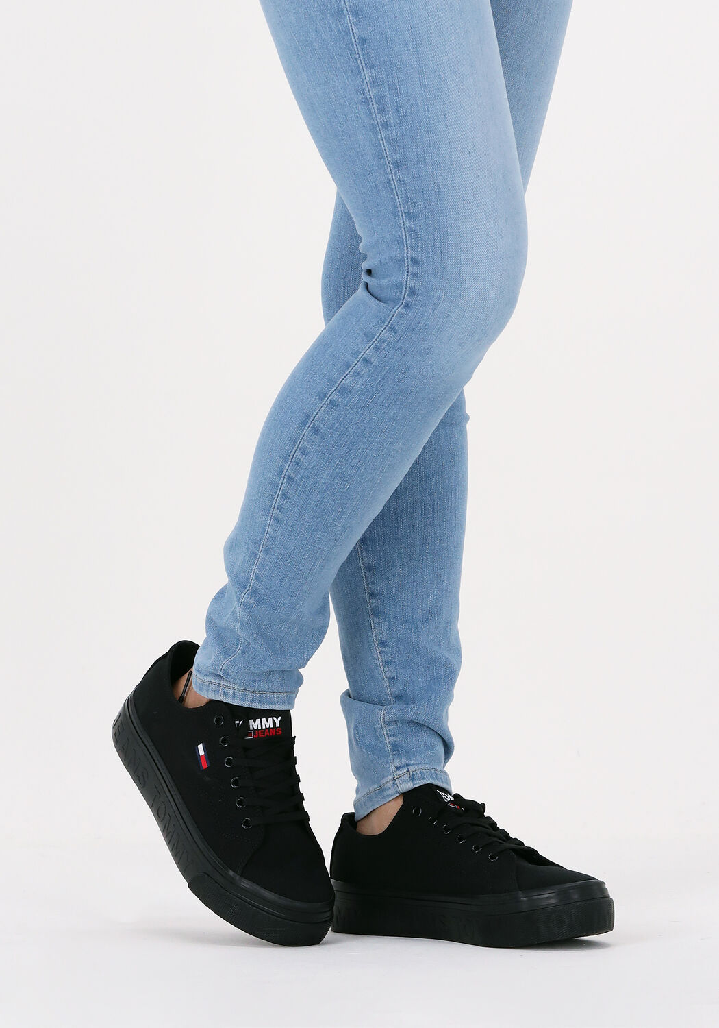 Schwarze TOMMY JEANS Sneaker Low TOMMY JEANS FLATFORM SNEAKER - large
