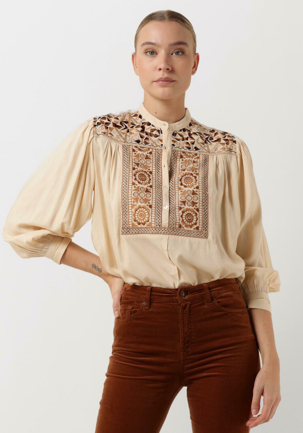 Beige ANTIK BATIK Blusen BETTINA BLOUSE | Omoda