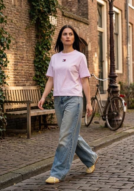 Hell-Pink TOMMY JEANS T-shirt TJW BXY BADGE TEE EXT - large