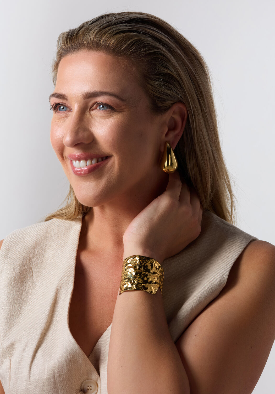 Goldfarbig OMODA ATELIER Armb&auml;nder X BO - large