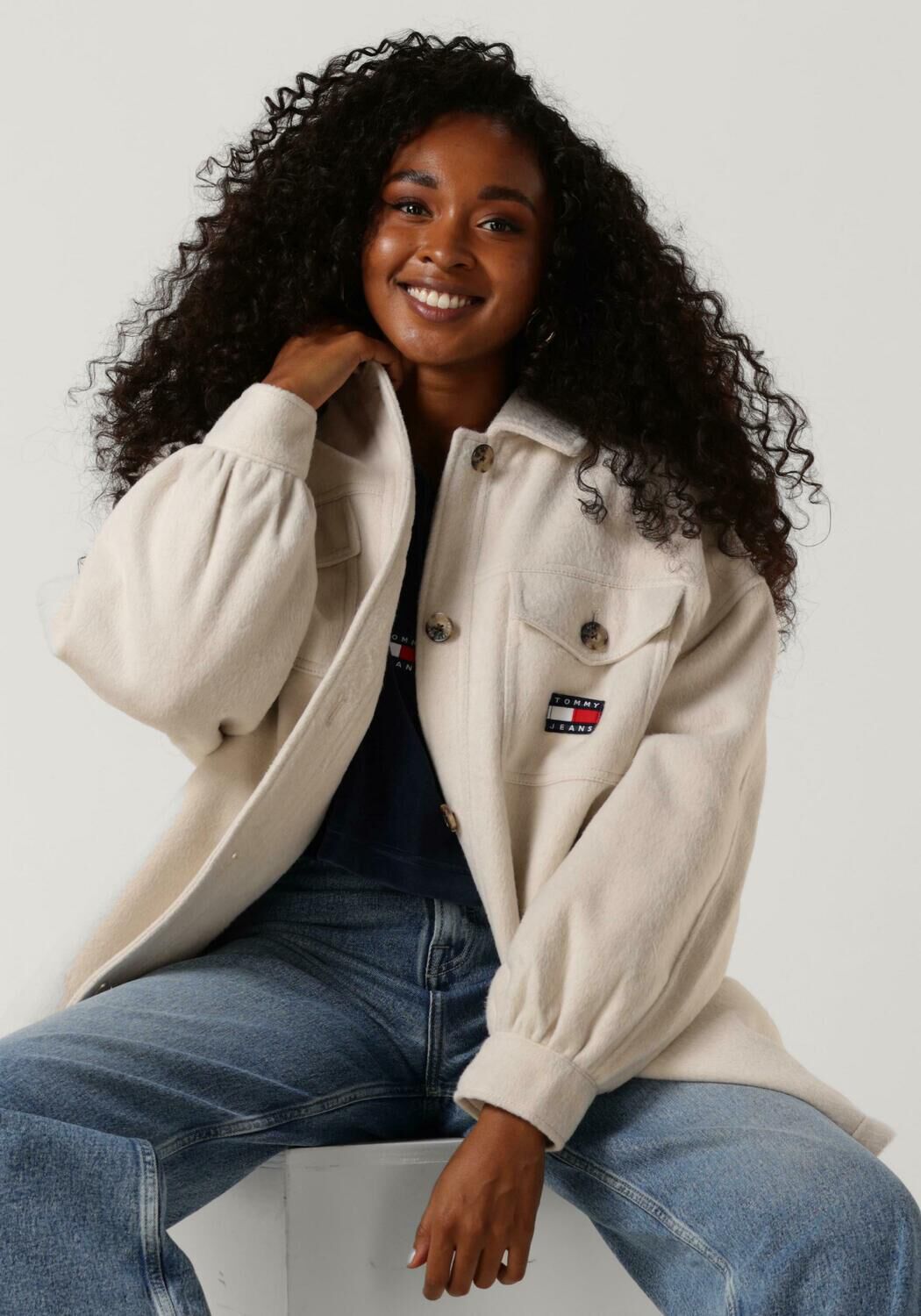 Beige TOMMY JEANS Jack OUTERWEAR JACKET Omoda