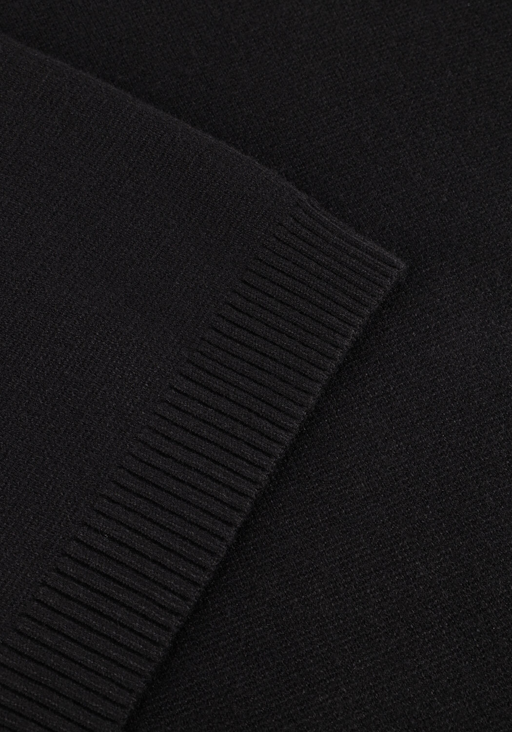 Schwarze Y.A.S. Pullover YASELMA LS V-NECK KNIT PULLOVER - large