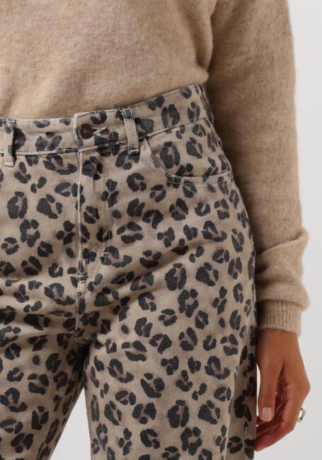 Braune BY-BAR Mom jeans LEW CHEETAH PANT - large