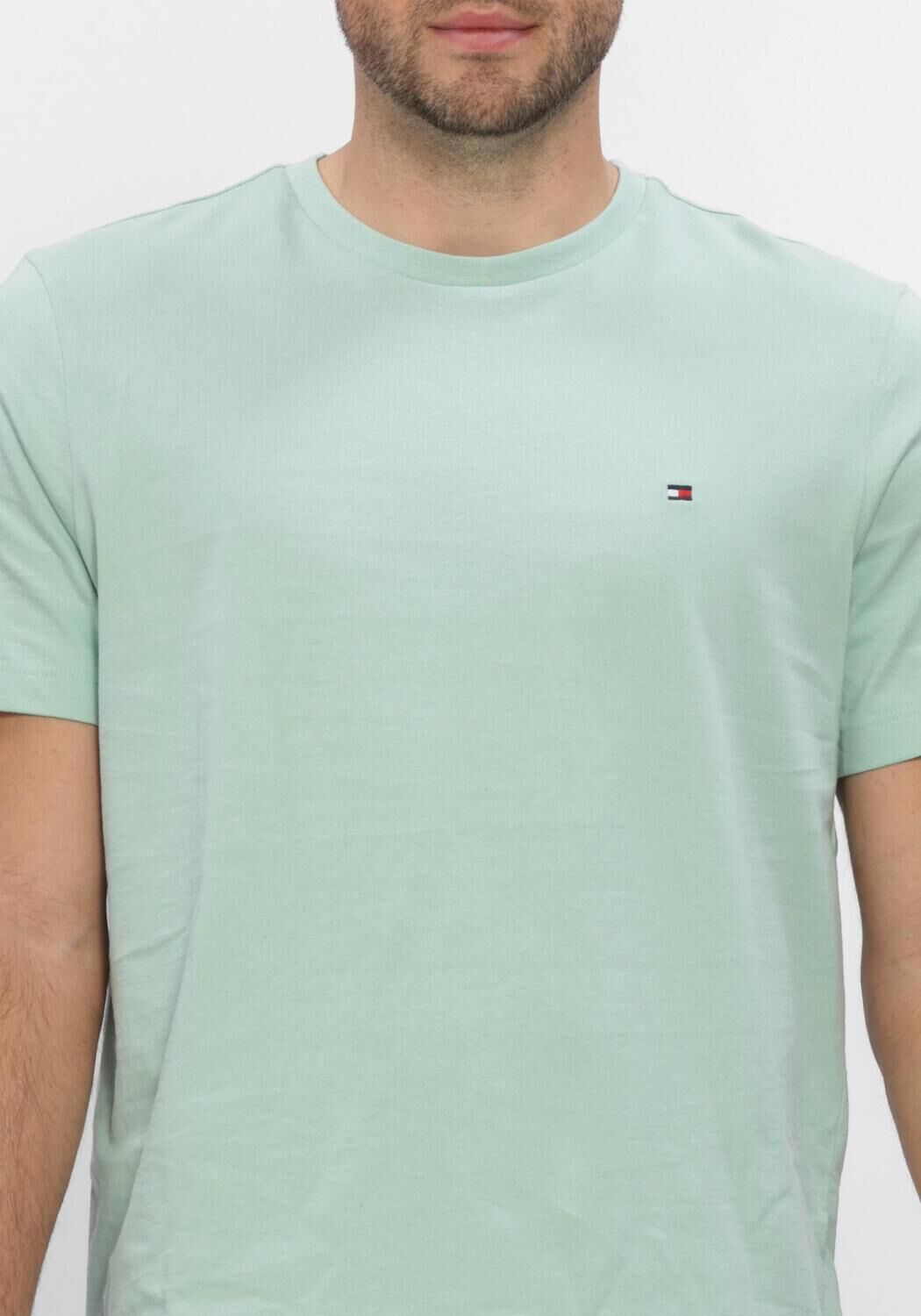 Gr&uuml;ne TOMMY HILFIGER T-shirt ESS SEASONAL REG FIT SOLID TEE - large