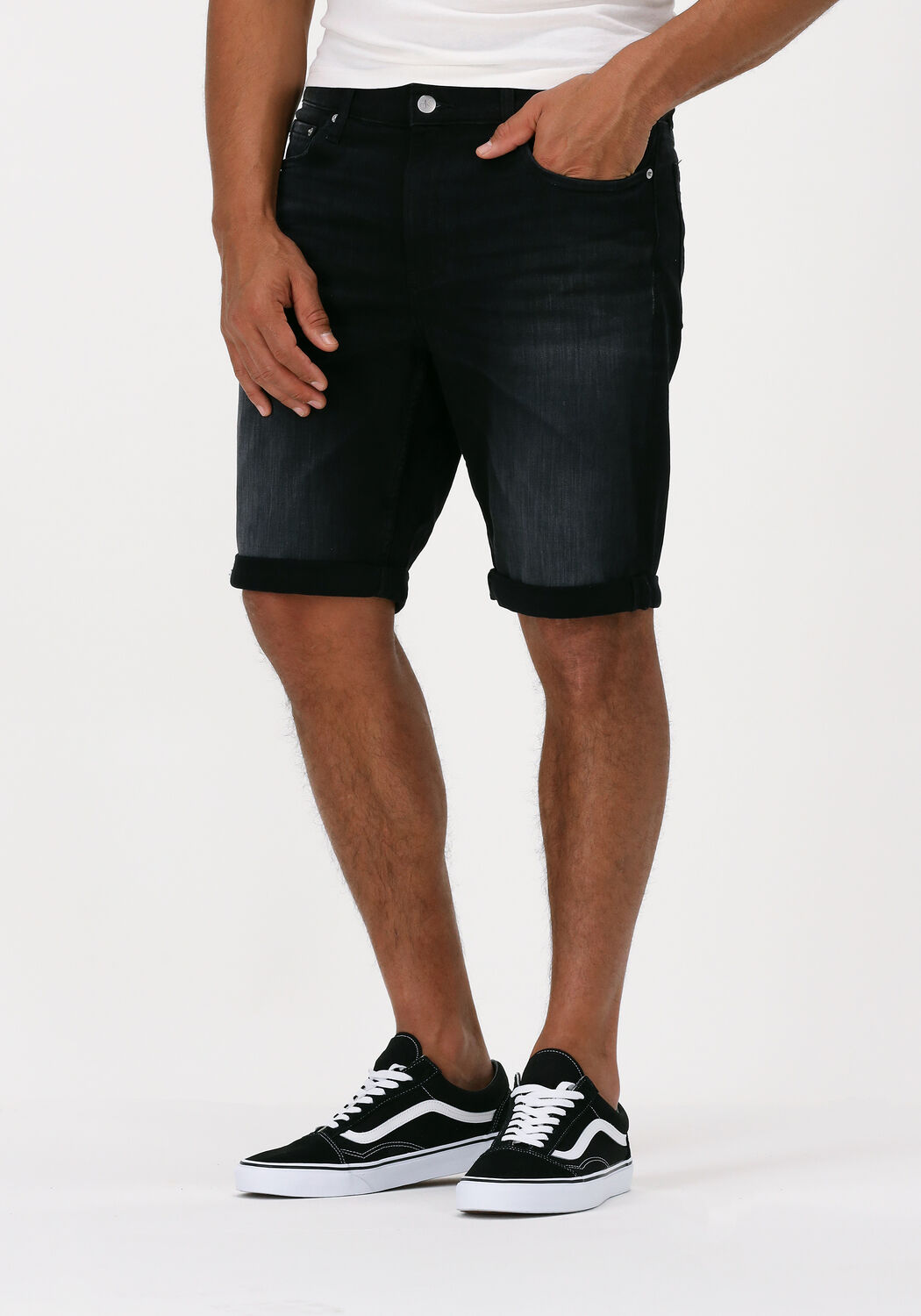 Herren Bekleidung Kurze Hosen Freizeitshorts Calvin Klein Kurze Hose Slim Short in Schwarz für Herren 