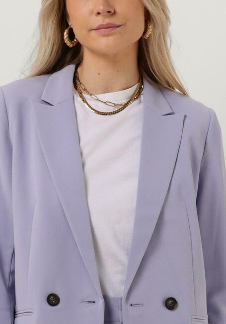Lila MY ESSENTIAL WARDROBE Blazer 27 THE TAILORED BLAZER - large