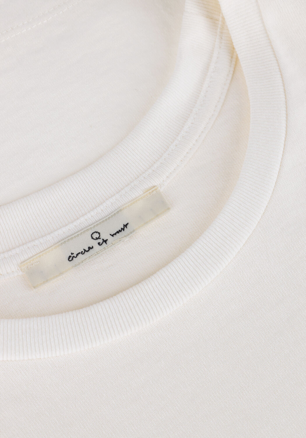 Wei&szlig;e CIRCLE OF TRUST Top ISLA TEE - large