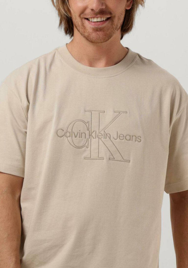beige calvin klein t-shirt monologo washed tee IV7715