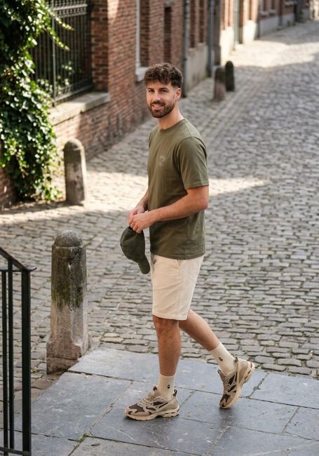 Nicht-gerade weiss ANERKJENDT Kurze Hose AKJAN CORDUROY SHORTS - large