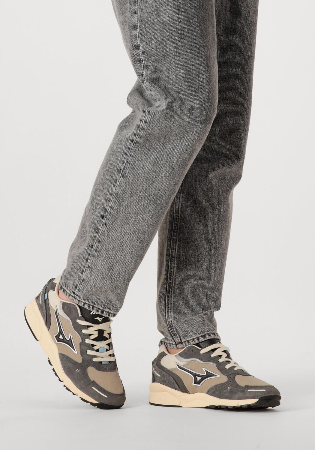 Graue MIZUNO Sneaker Low SKY MEDAL HEREN - large