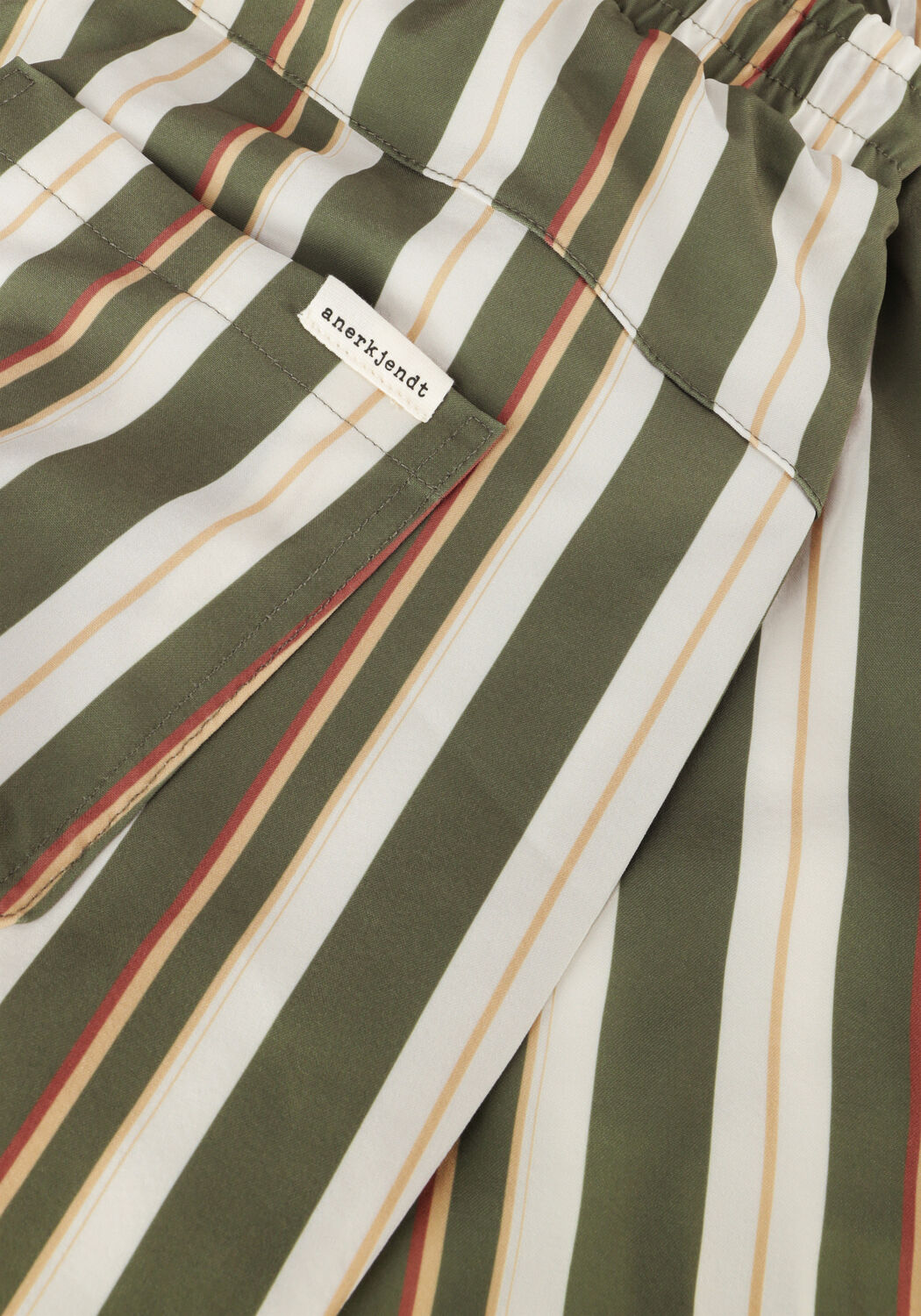 Olive ANERKJENDT Badehosen AKSHARK AOP SWIMSHORTS - large