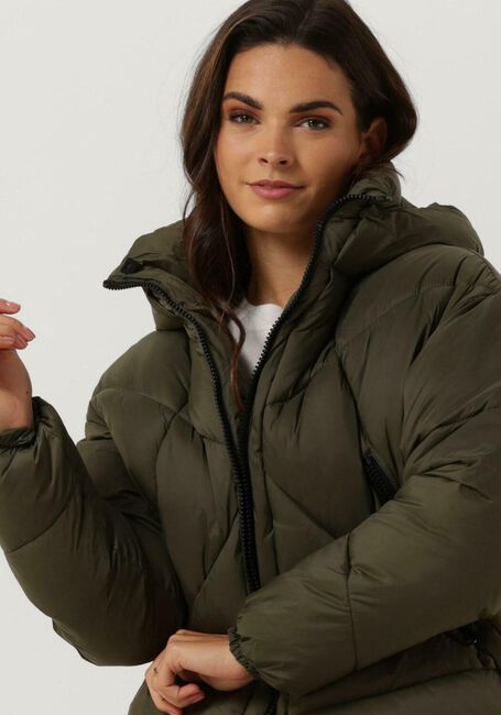 Olive CANADIAN Wattierte Jack EUGENIE SHORT RECYCLED - large