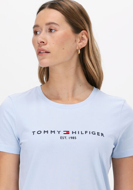Hellblau TOMMY HILFIGER T-shirt REGULAR HILFIGER C-NK TEE SS - large