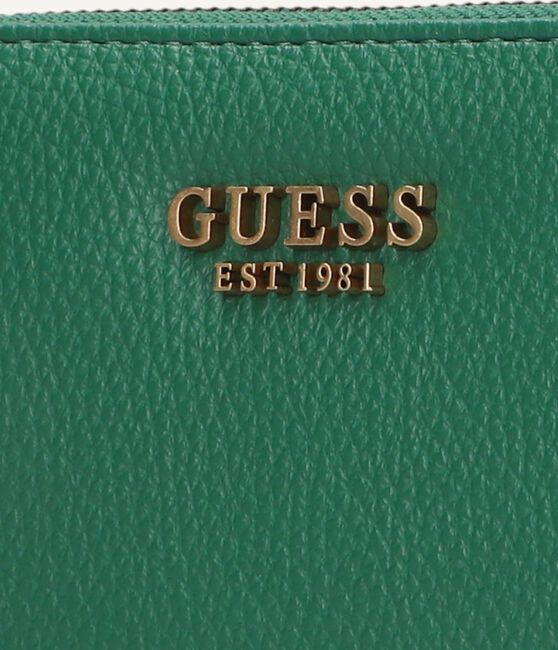 Guess Naya Bag Shopping and Pocket 2 in Bordeaux Guess Naya Bag Shopping and Pocket 2 in Bordeaux
