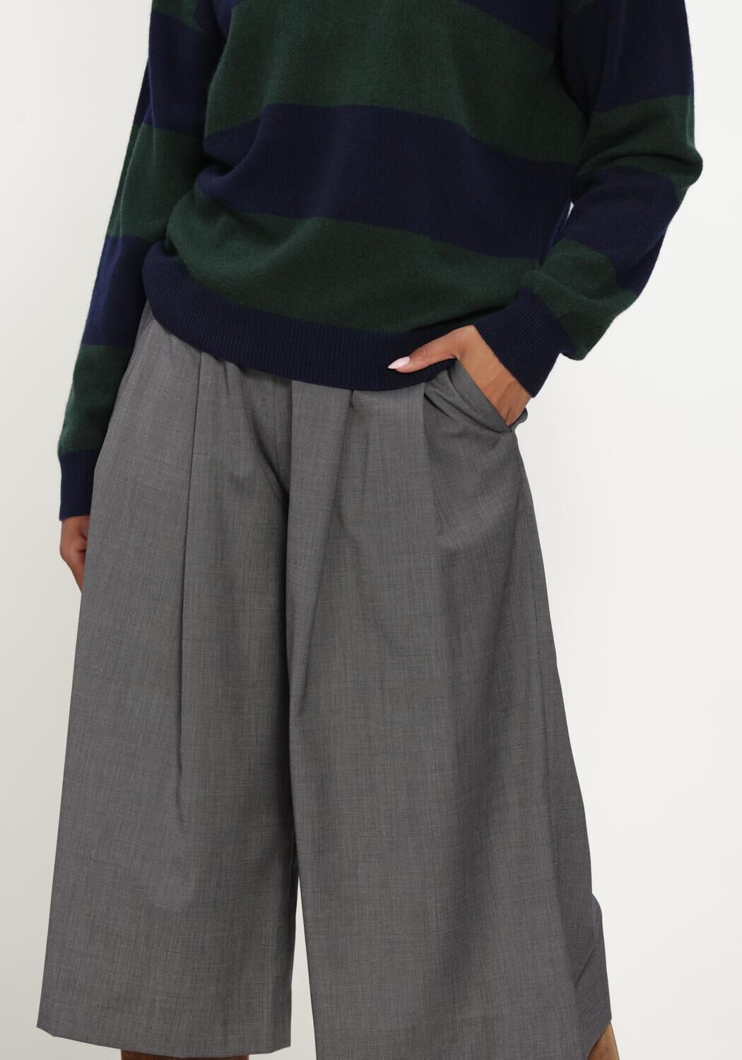 Graue BY-BAR Weite Hose MOWI BERMUDA SHORTS - large