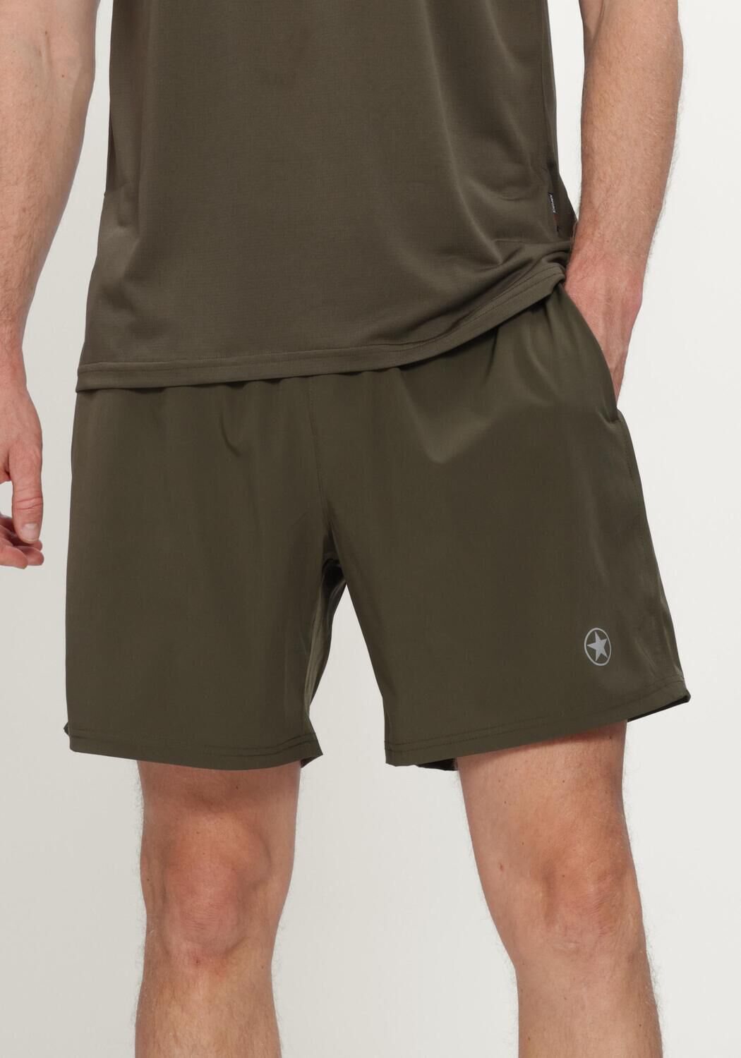 Gr&uuml;ne AIRFORCE Hosen COLE SPORT SHORT - large