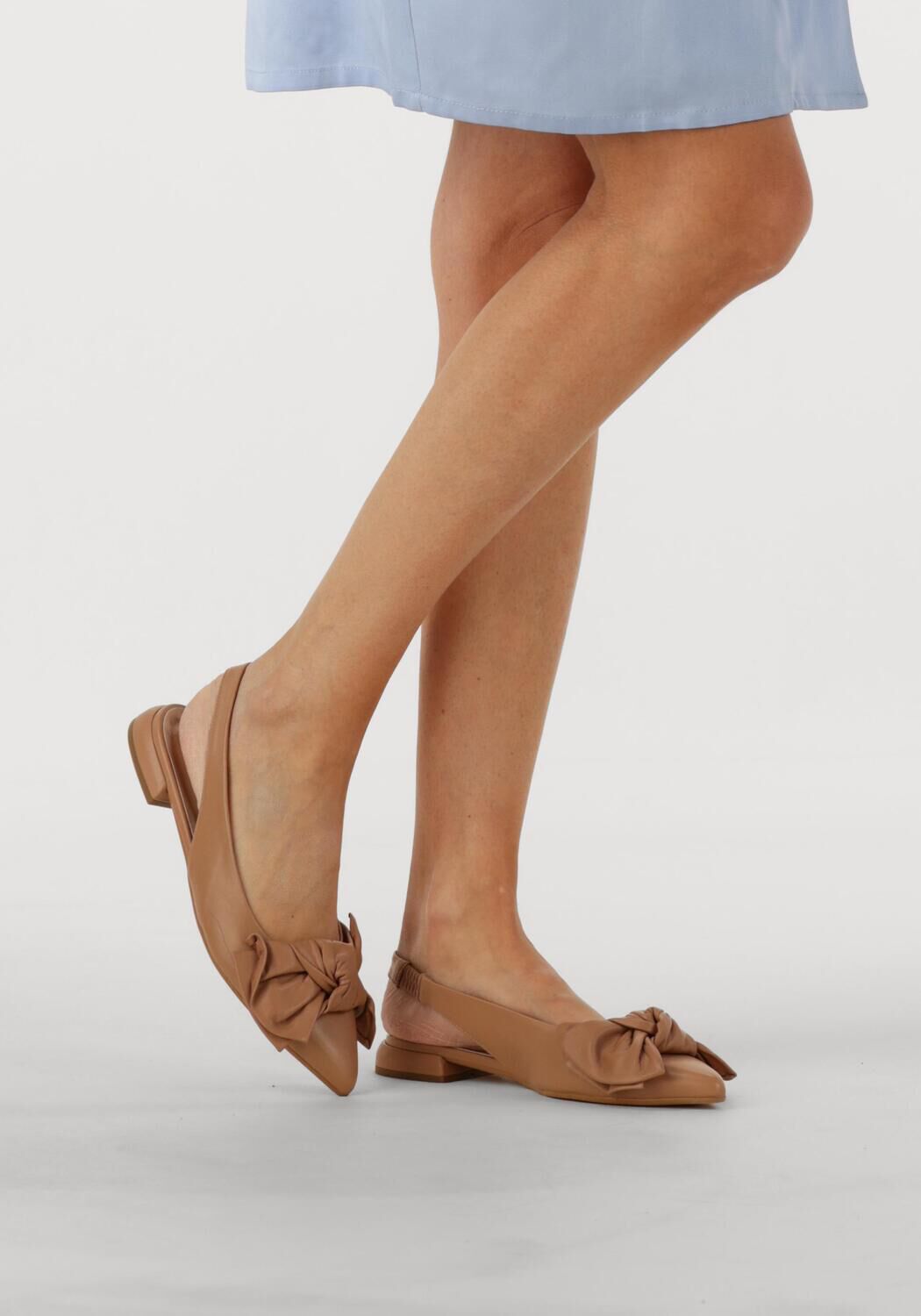 Camelfarbene NOTRE-V Slingbacks 43251 - large