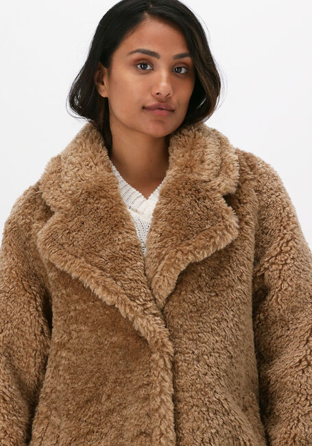 Camelfarbene BEAUMONT Teddy-Jacke TEDDY STATEMENT COAT - large