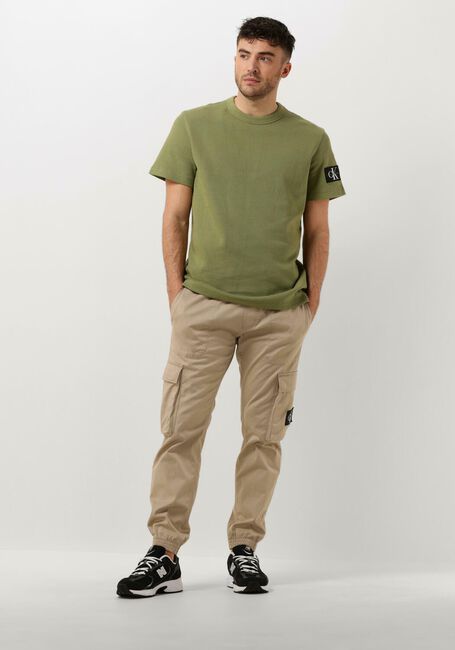 Grüne CALVIN KLEIN T-shirt BADGE WAFFLE TEE - large