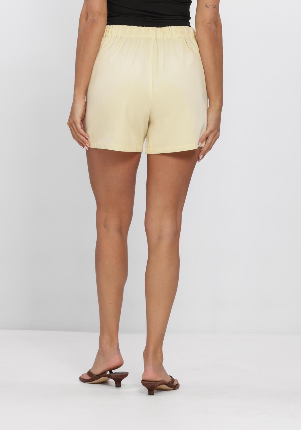 Gelbe YDENCE Hosen SHORT JENNY - large