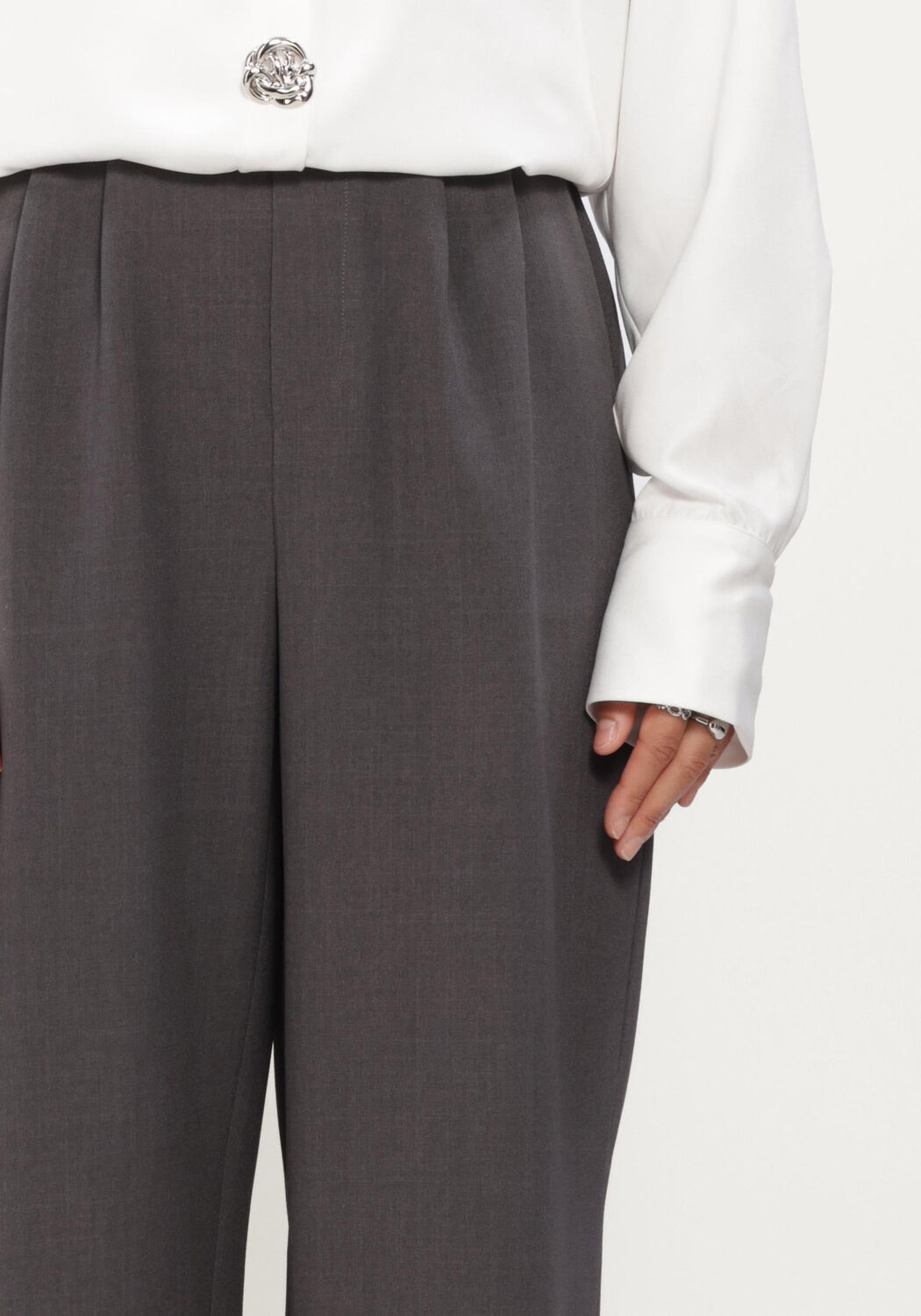 Dunkelgrau STUDIO AMAYA Weite Hose JASMIN PANTS - large