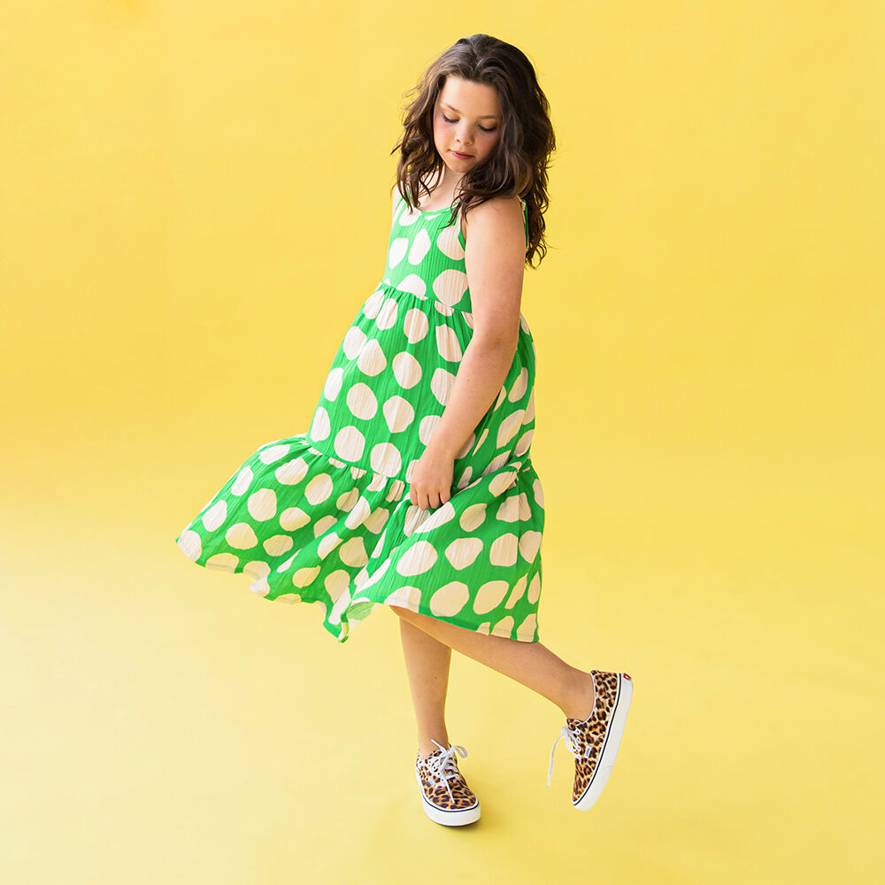 Gr&uuml;ne CARLIJNQ Maxikleid SUPER DOTS - FLARED HALTER DRESS - large