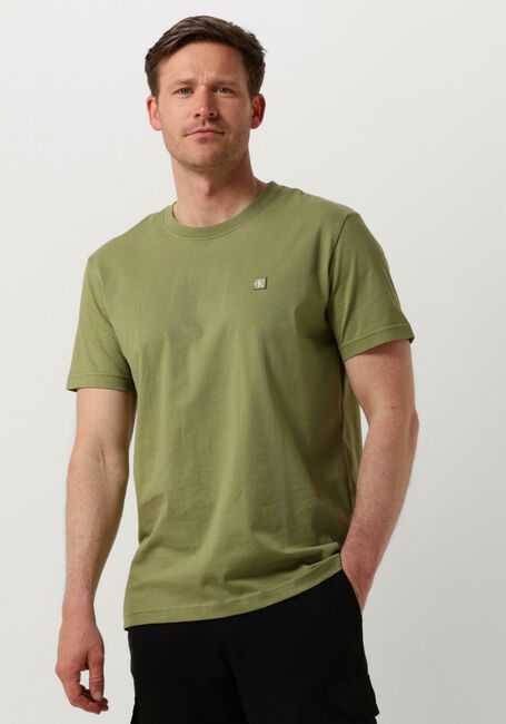 Grüne CALVIN KLEIN T-shirt CK EMBRO BADGE TEE - large