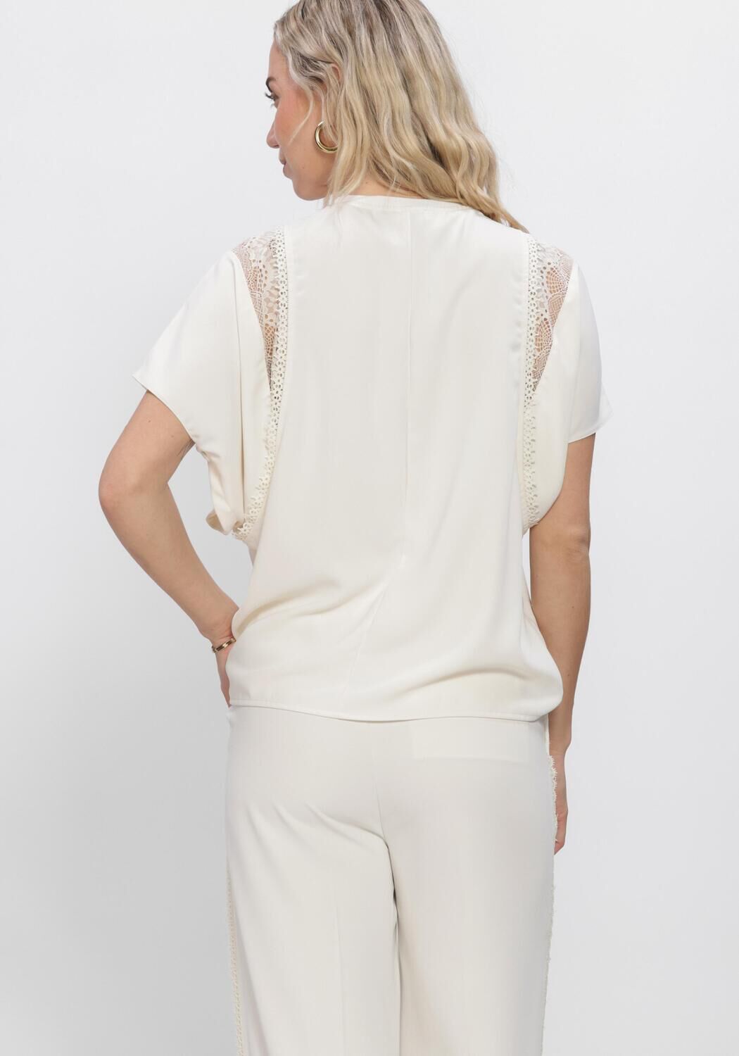 Creme EST'SEVEN Tops & T-shirts KAYA TOP LACE - large