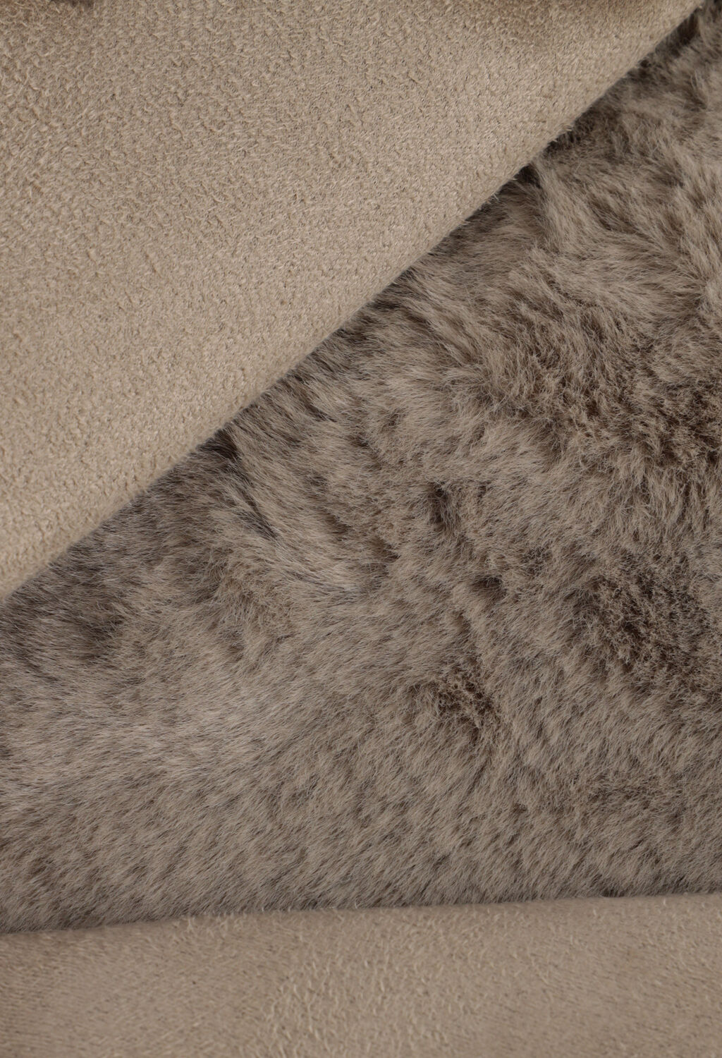 Taupe MINUS Gilet PAT FAUX FUR VEST - large