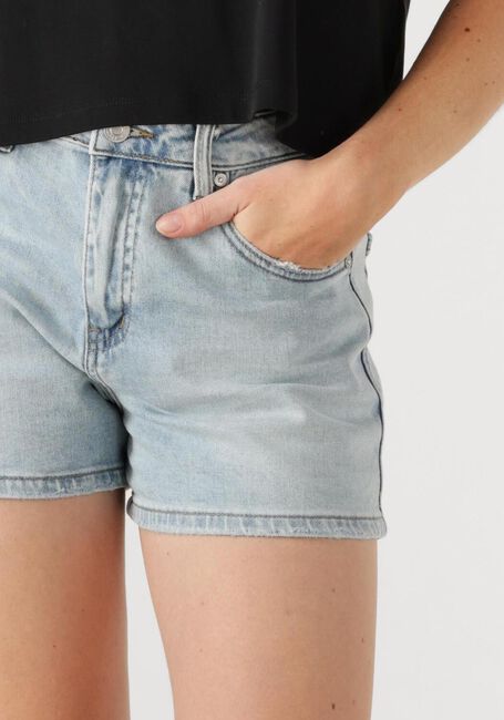 Hellblau CIRCLE OF TRUST Kurze Hosen BILLY SHORT - large