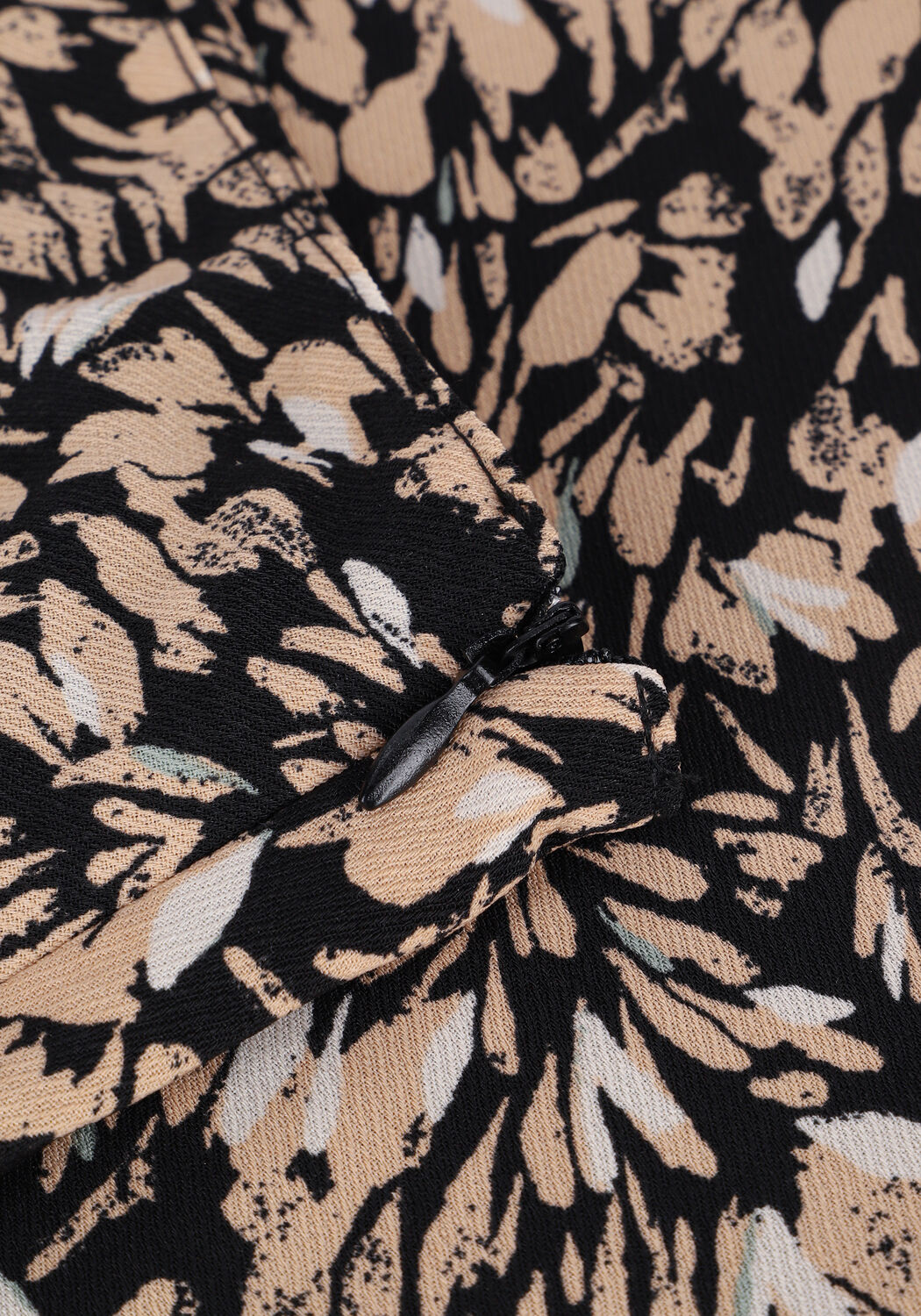 Schwarze ANOTHER LABEL Minirock VARME FLORAL SKIRT - large