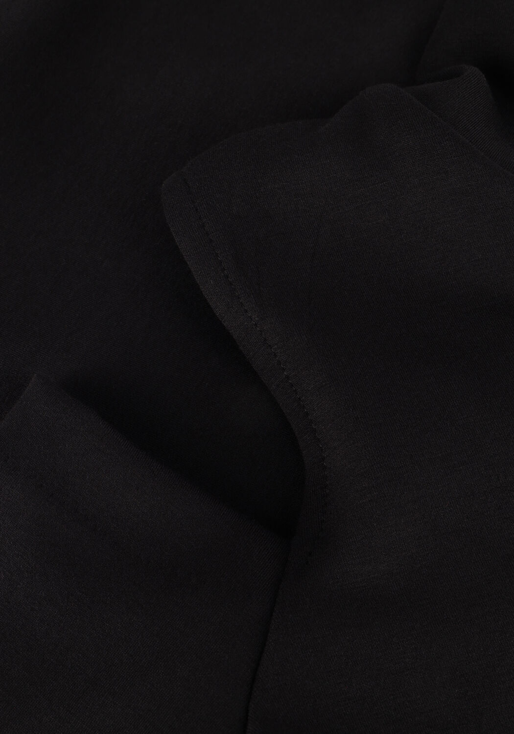 Schwarze ANA ALCAZAR Top TOP CUTOUT - large